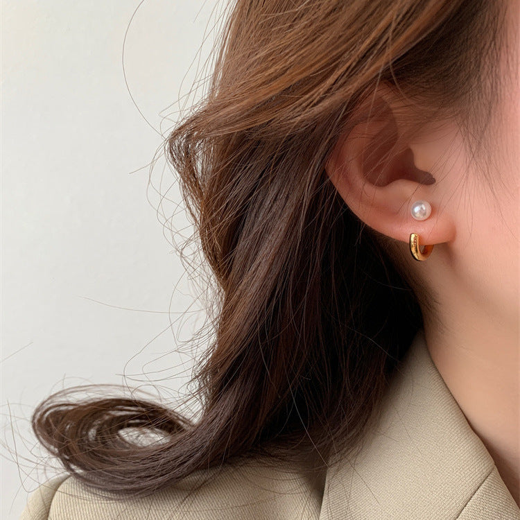 Beautiful Pearl Earring with Unique Style