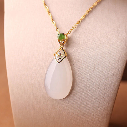 Stunning Gold Necklace for Daily Wear