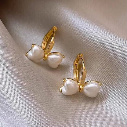 Classic Pearl Earring with Timeless Appeal