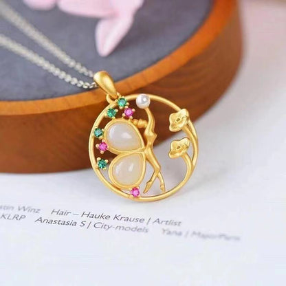Beautiful Gold Pendant with Unique Style