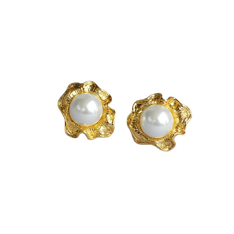 Beautiful Gold Earring with Unique Style