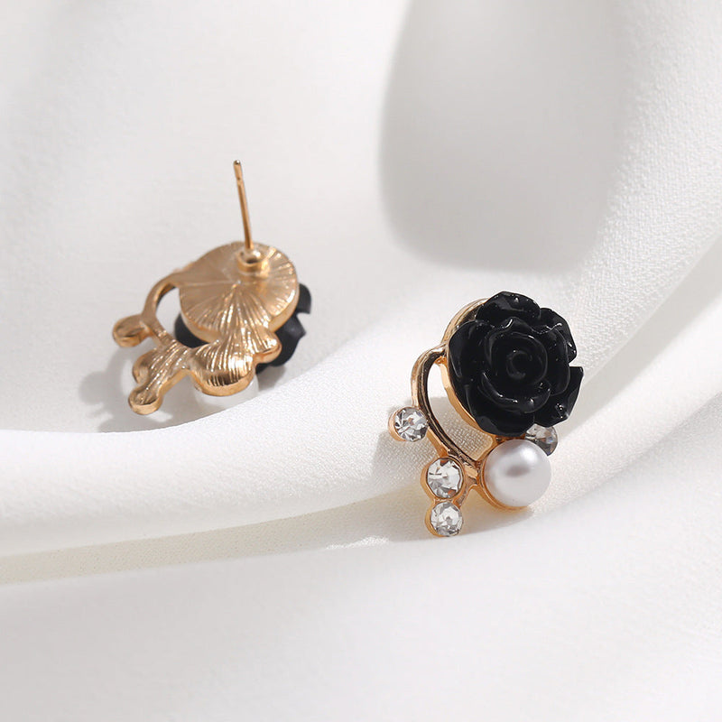Delicate Artisan Pearl Earring