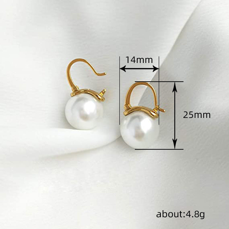 Romantic Pearl Earring for Special Moments