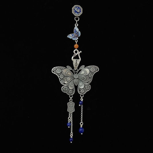 Beautiful Silver Pendant with Unique Style