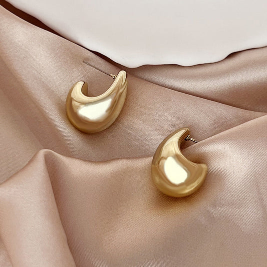 Stunning Gold Earring for Daily Wear