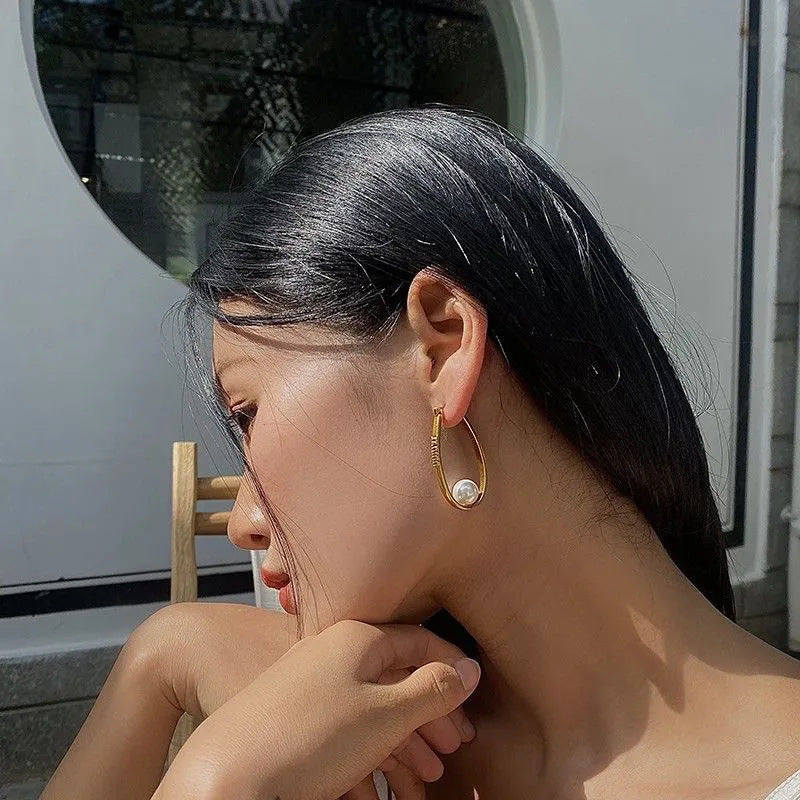 Romantic Pearl Earring for Special Moments