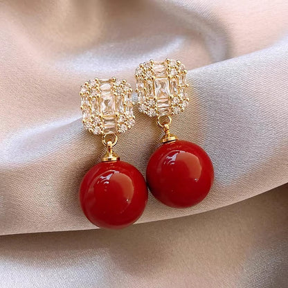 Romantic Pearl Earring for Special Moments