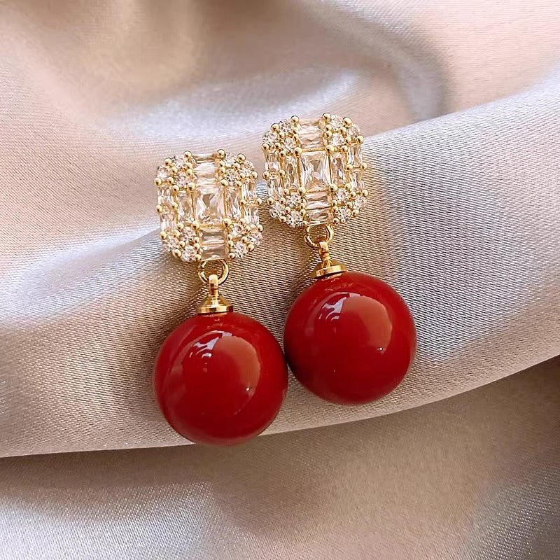 Romantic Pearl Earring for Special Moments