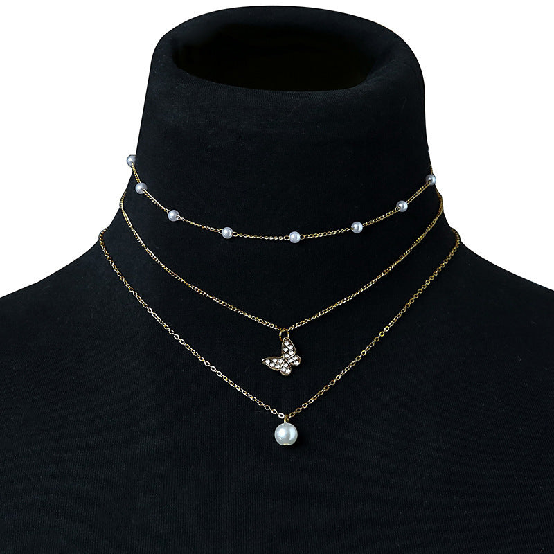 Classic Pearl Necklace with Timeless Appeal