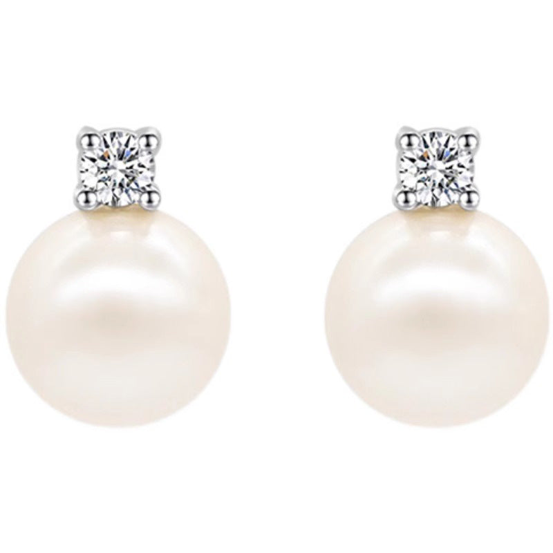 Delicate Artisan Pearl Earring