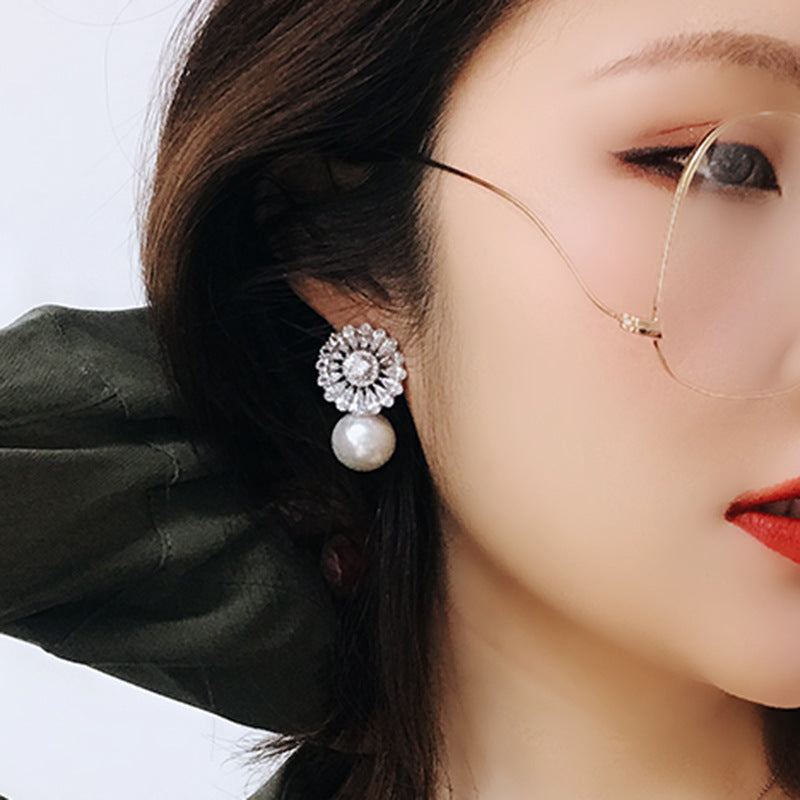 Classic Pearl Earring with Timeless Appeal