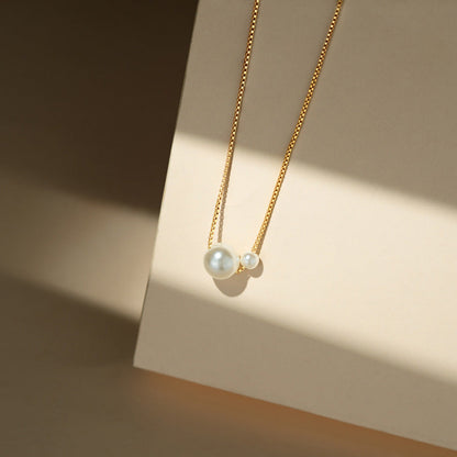 Beautiful Pearl Necklace with Unique Style