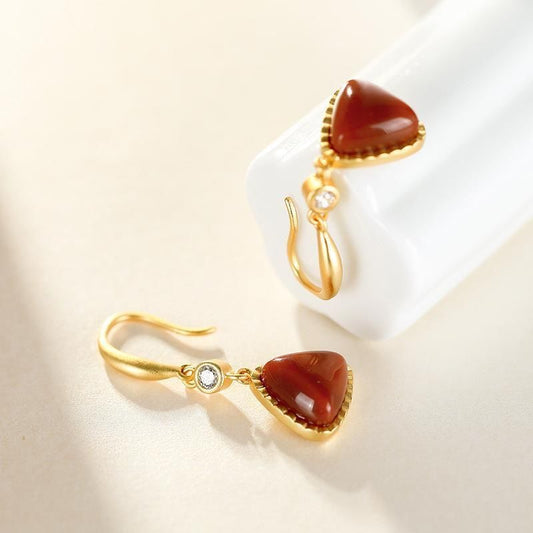 Charming Gold Earring for Any Occasion