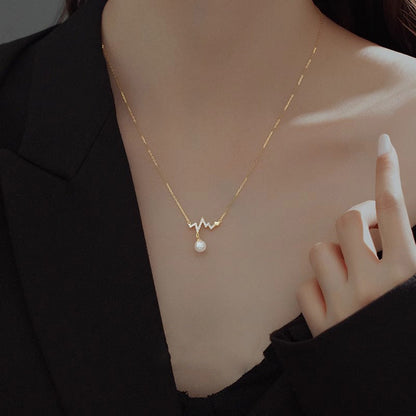 Classic Pearl Necklace with Timeless Appeal