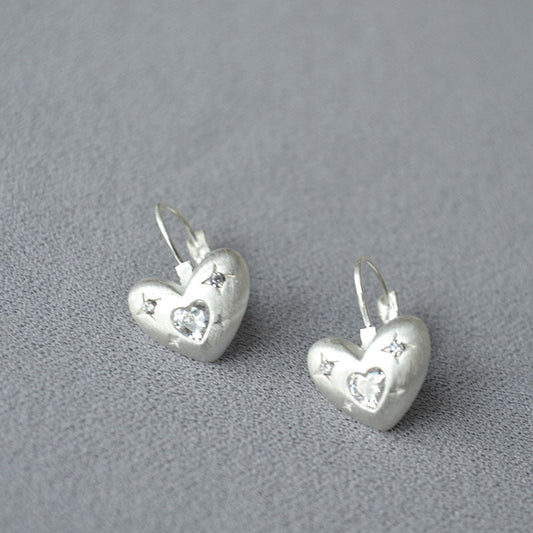 Classic Gold Earring with Timeless Appeal