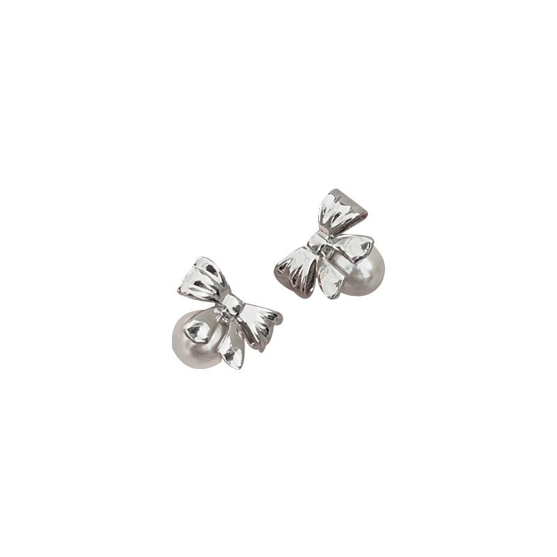 Beautiful Pearl Earring with Unique Style