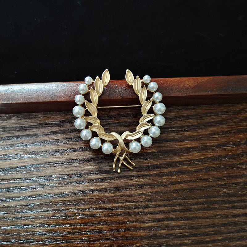 Romantic Pearl Piece for Special Moments