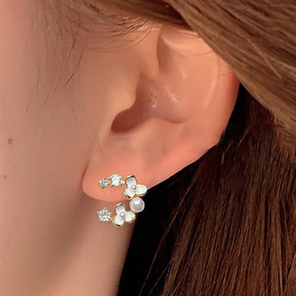 Beautiful Pearl Earring with Unique Style