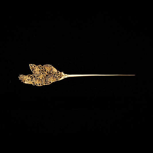 Romantic Gold Piece for Special Moments