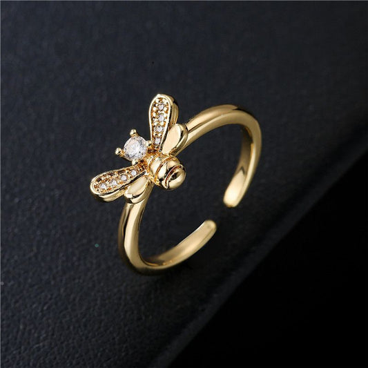 Charming Gold Ring for Any Occasion