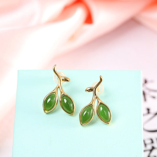 Charming Gold Piece for Any Occasion