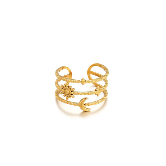 Classic Gold Ring with Timeless Appeal