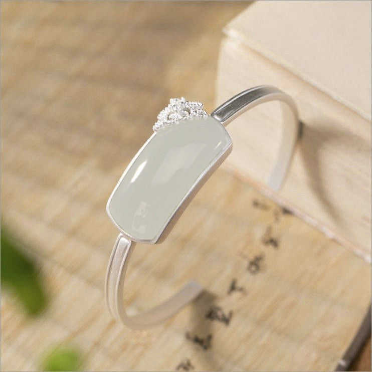 Beautiful Bracelet with Unique Style
