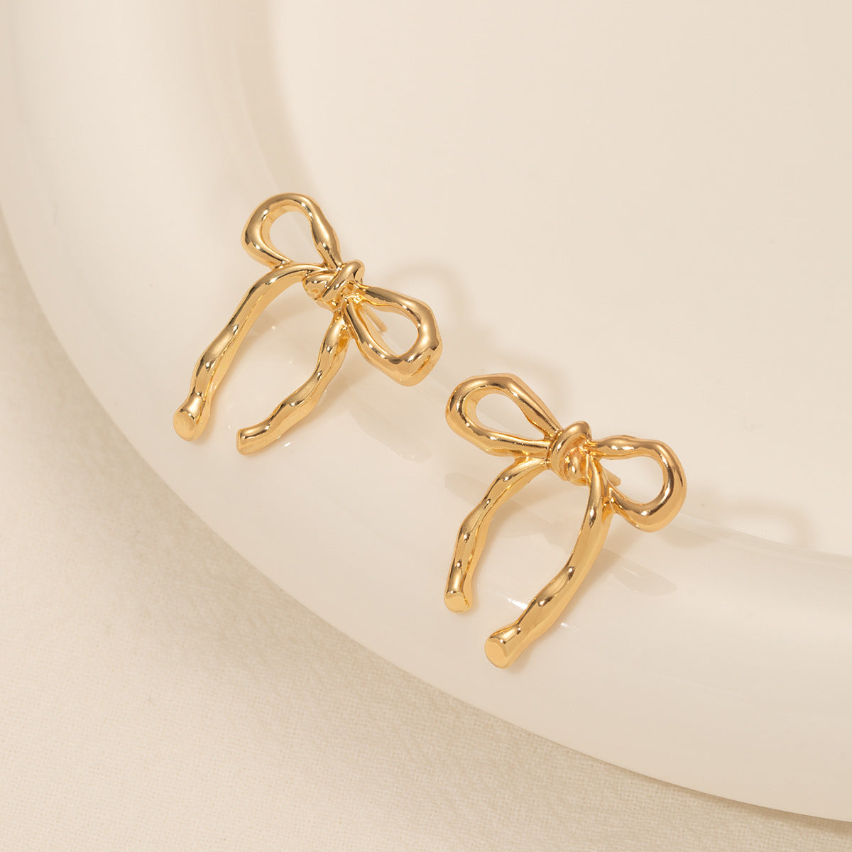 Beautiful Gold Earring with Unique Style