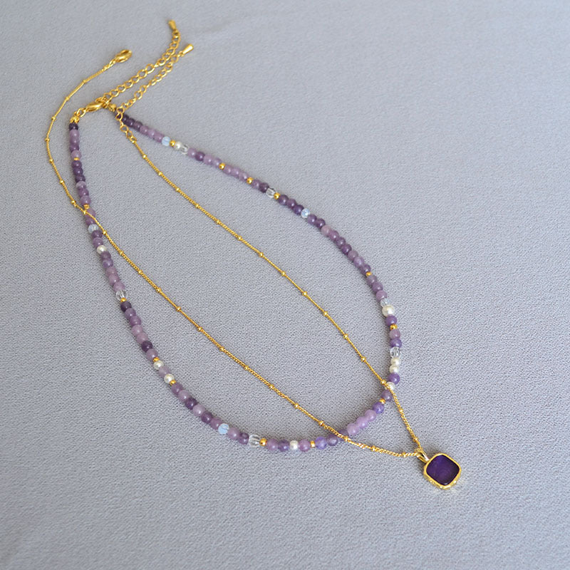 Beautiful Pearl Necklace with Unique Style