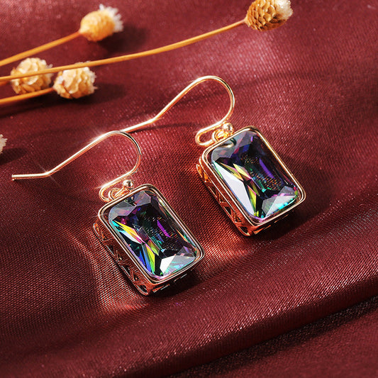 Charming Earring for Any Occasion