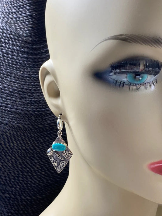 Elegant Silver Earring for Every Occasion