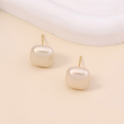 Stunning Pearl Earring for Daily Wear