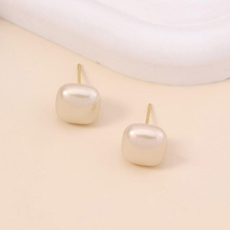 Stunning Pearl Earring for Daily Wear