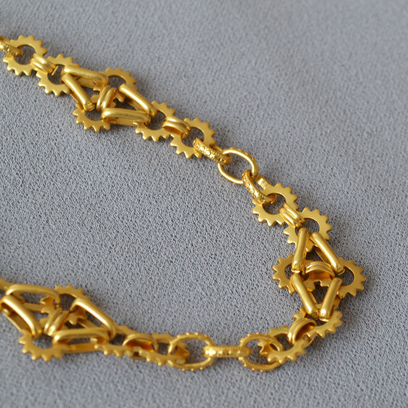 Beautiful Gold Necklace with Unique Style