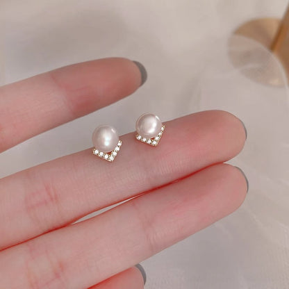 Romantic Pearl Earring for Special Moments