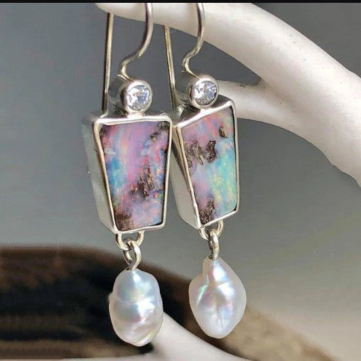Stunning Pearl Earring for Daily Wear