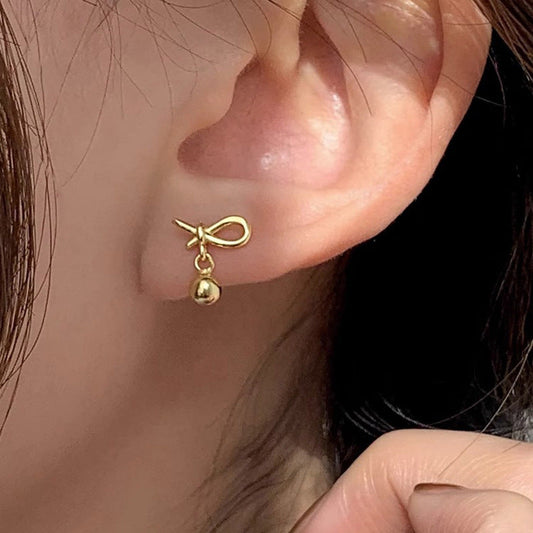 Stunning Gold Earring for Daily Wear