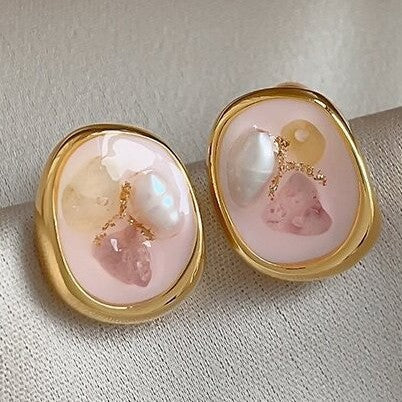 Beautiful Pearl Earring with Unique Style