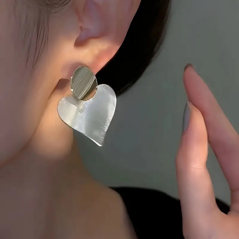 Charming Earring for Any Occasion