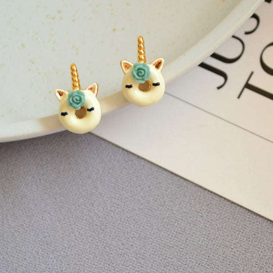 Romantic Gold Earring for Special Moments