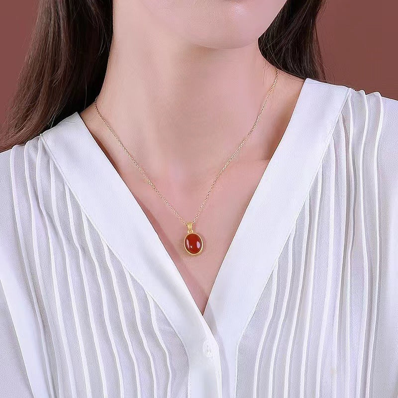 Beautiful Gold Necklace with Unique Style