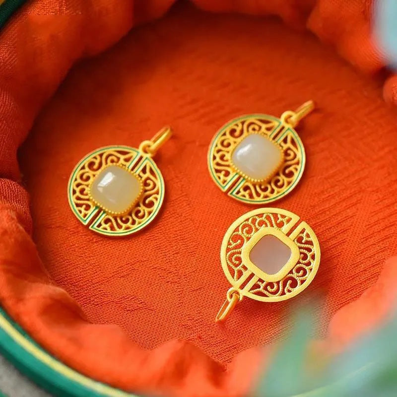 Stunning Silver Necklace for Daily Wear