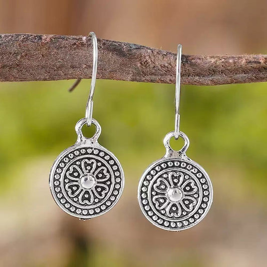 Charming Earring for Any Occasion
