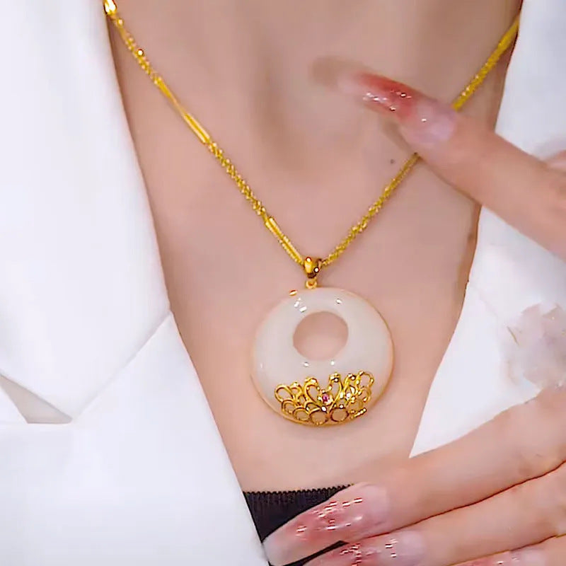 Stunning Gold Necklace for Daily Wear