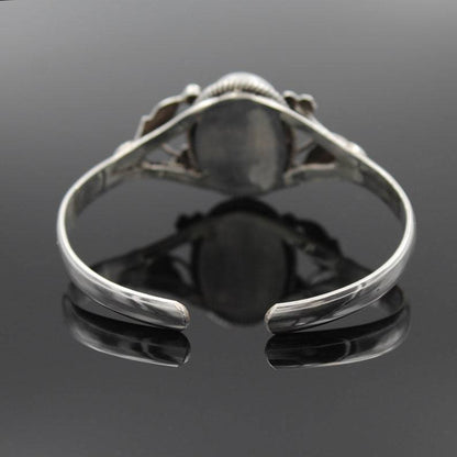 Beautiful Bracelet with Unique Style