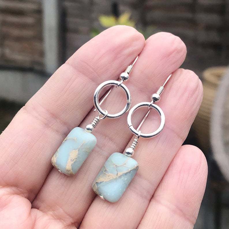 Charming Silver Earring for Any Occasion
