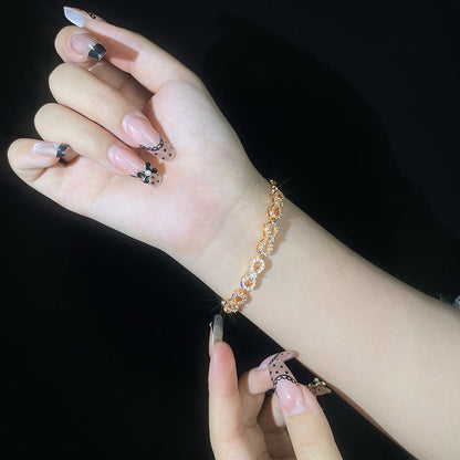 Beautiful Gold Bracelet with Unique Style