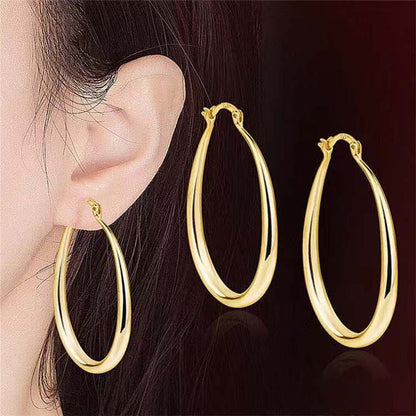 Romantic Silver Earring for Special Moments