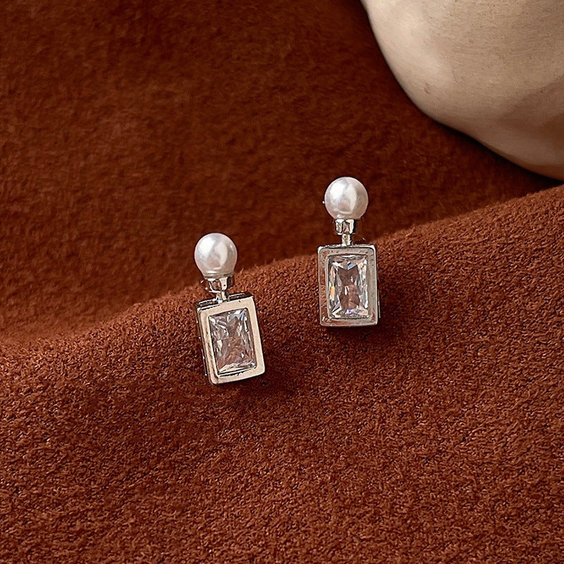 Elegant Pearl Earring for Every Occasion