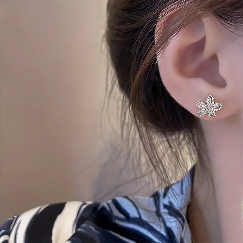 Charming Earring for Any Occasion